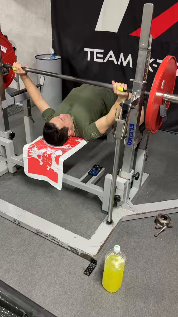 限定販売】 ベンチプレス専用滑り止めJAPANカラーを @StrengthgymTB