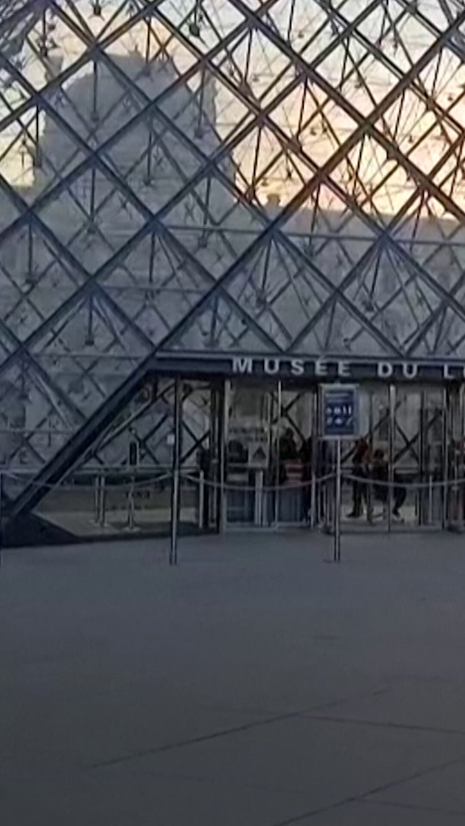 بسبب إضراب.. متحف اللوفر في باريس يغلق أبوابه 
