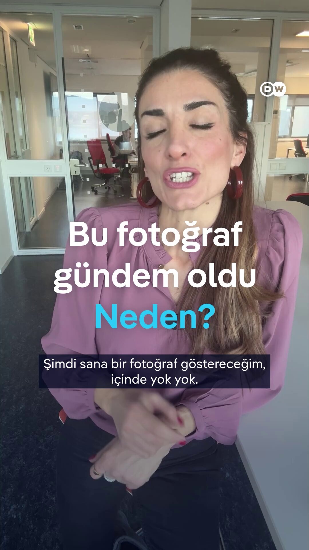 Gazeteci Mehmet Akif Ersoy'un tutuklanmasıyla eski bir fotoğraf gündeme geldi

Karedeki isimler için "siyasi Susurluk" benzetmesi yapıldı

Peki, fotoğrafta yer alan isimler kimler?