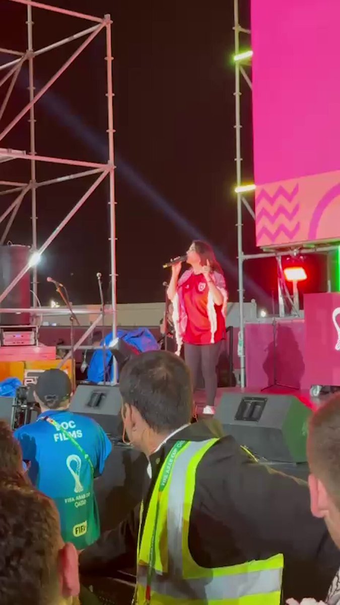الفنانة زين عوض تغني للأردن قبل المواجهة المرتقبة بنصف نهائي كأس العرب. تصوير: مهند جويلس #جريدة_الغد 