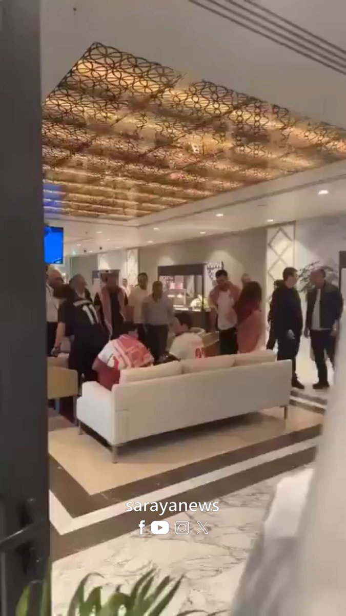 ولي العهد يطمئن على يزن النعيمات قبل دخوله إلى مدرجات ستاد البيت #سرايا 