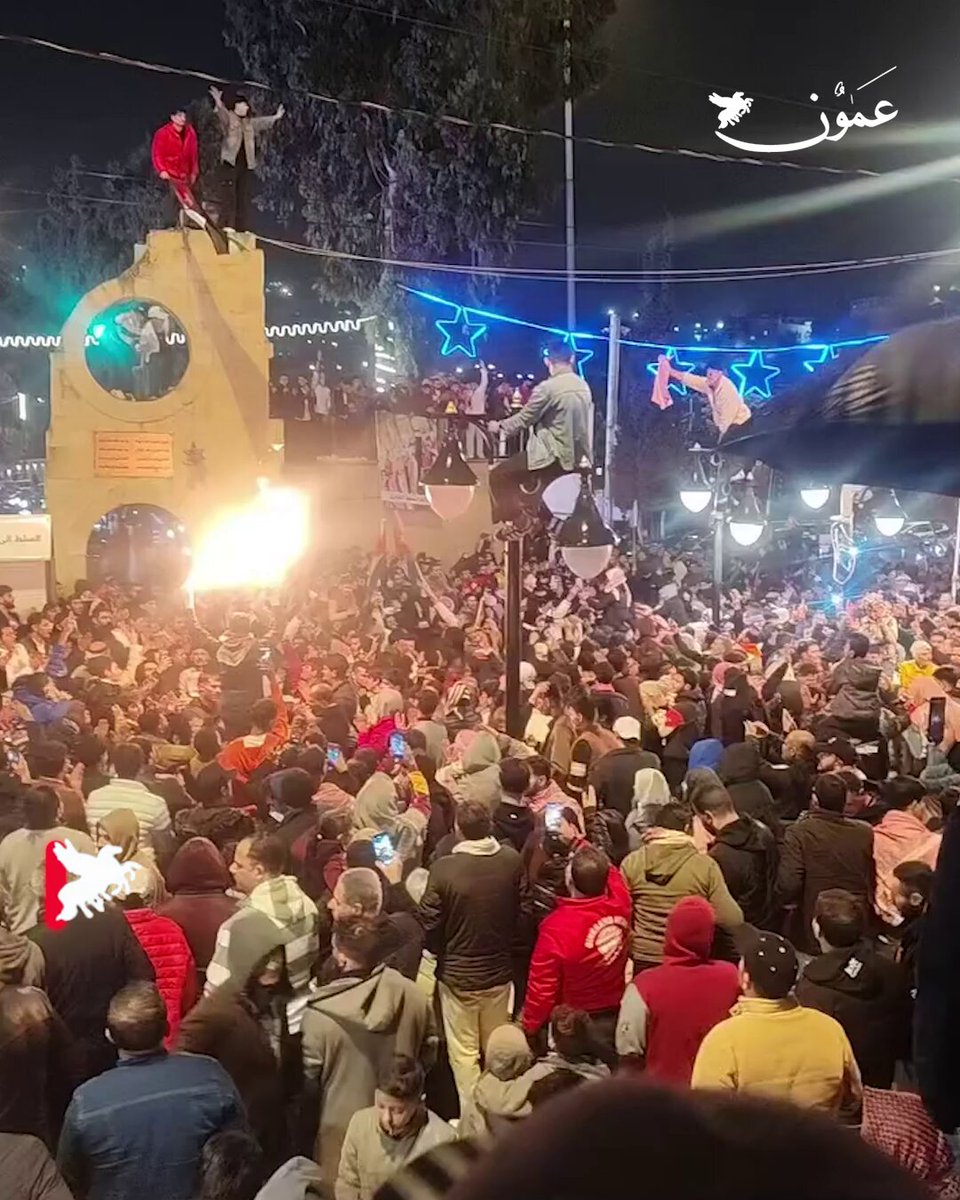 بالهجيني والدحية.. السلطية يشعلون الأجواء في ساحة الميدان احتفالاً بفوز النشامى #عمون 