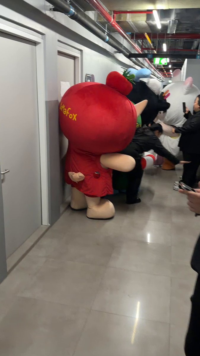 เหตุเกิดเมื่อพบเธอ@tomafox_gmmtv  #PersonOfTheYearAwards2025 https://t.co/PHnRXkZaAB