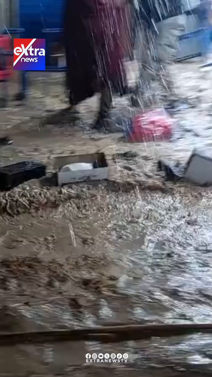 السيول تجرف سوقا شعبيا في مدينة أسفي المغربية 