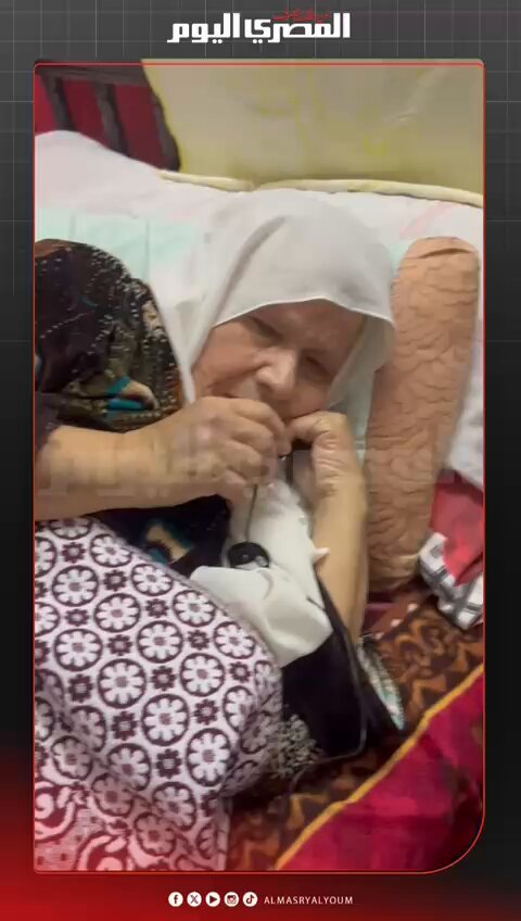 بعد إثبات حياتها وتصحيح شهادة الوفاة.. سيدة الإسكندرية تستغيث: "معاشي متوقف وليس لدي مصدر رزق لتغطية علاجي". تصوير: آلاء محمود 