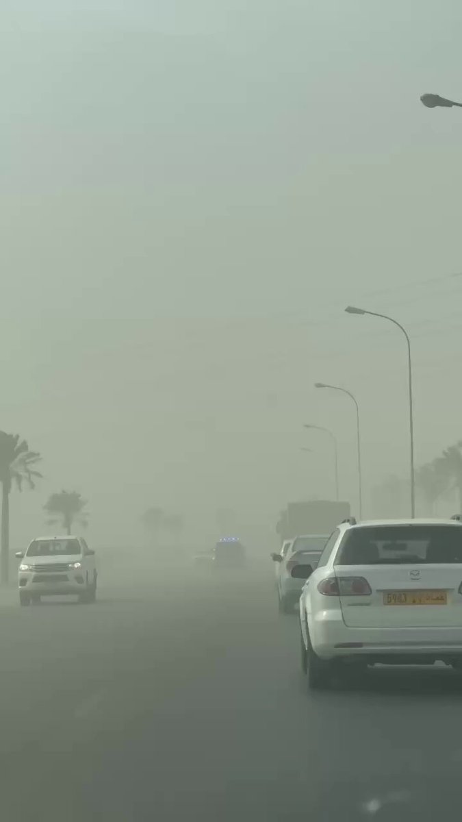 أجواء مغبرة في ولاية صحار الآن.. #أخدود_الخزام 