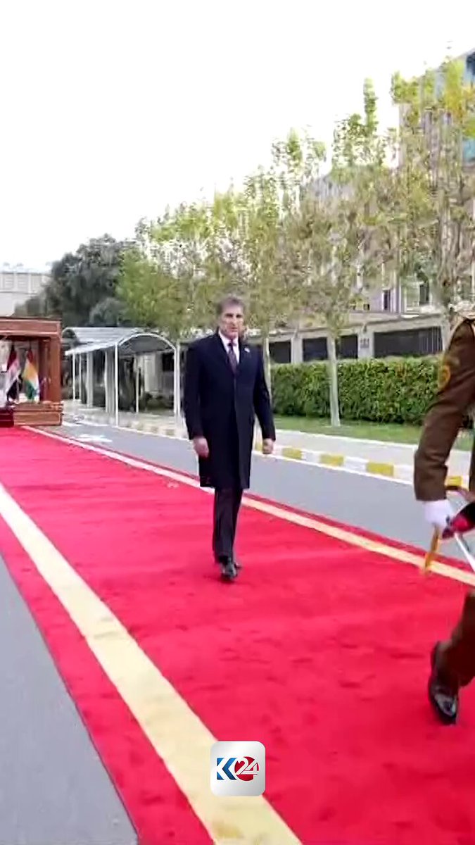 رئيس إقليم كوردستان نيجيرفان بارزاني يرفع علم كوردستان بمناسبة يوم العلم 