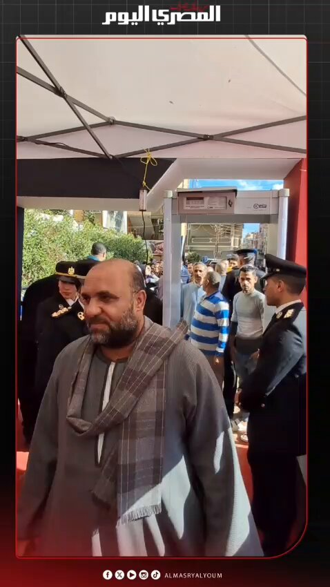 تواجد عناصر من الشرطة النسائية أمام لجان النواب في القليوبية. تصوير: علي إسماعيل 