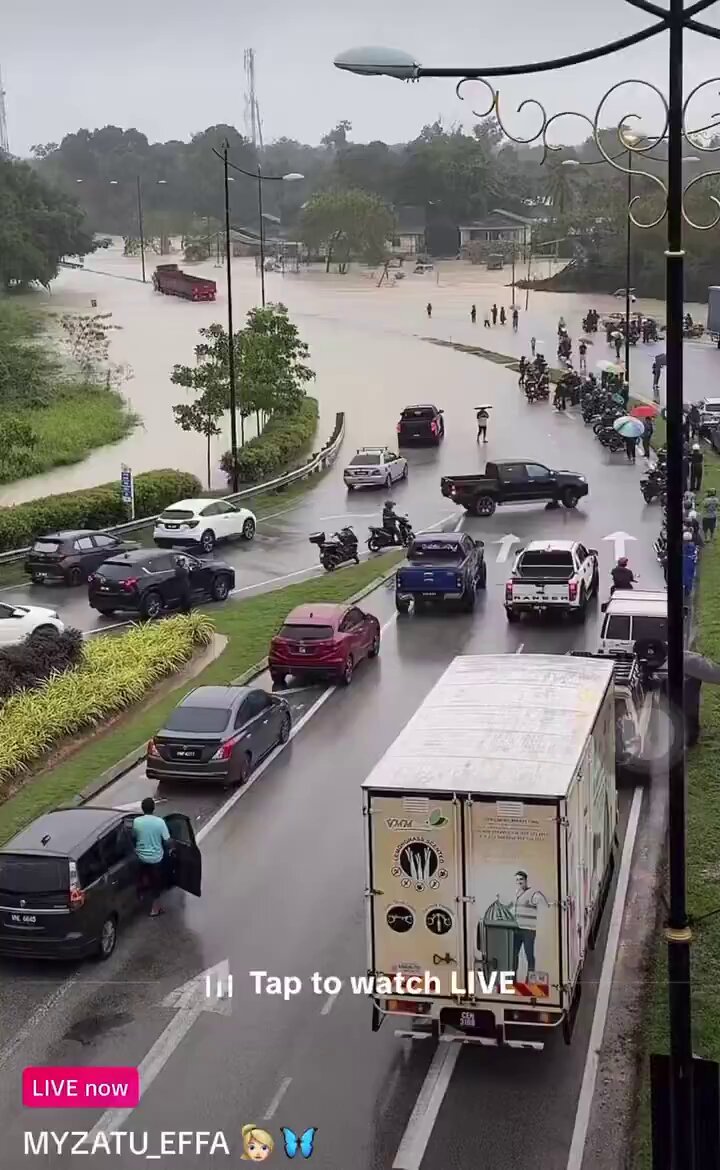 فيضان في كوانتان، باهانغ - ماليزيا 