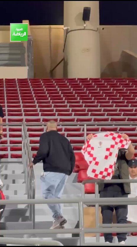 "ستظل رقم 1 يا مودريتش" رسالة جماهير ميلان للنجم لوكا مودريتش قبل السوبر الإيطالي 