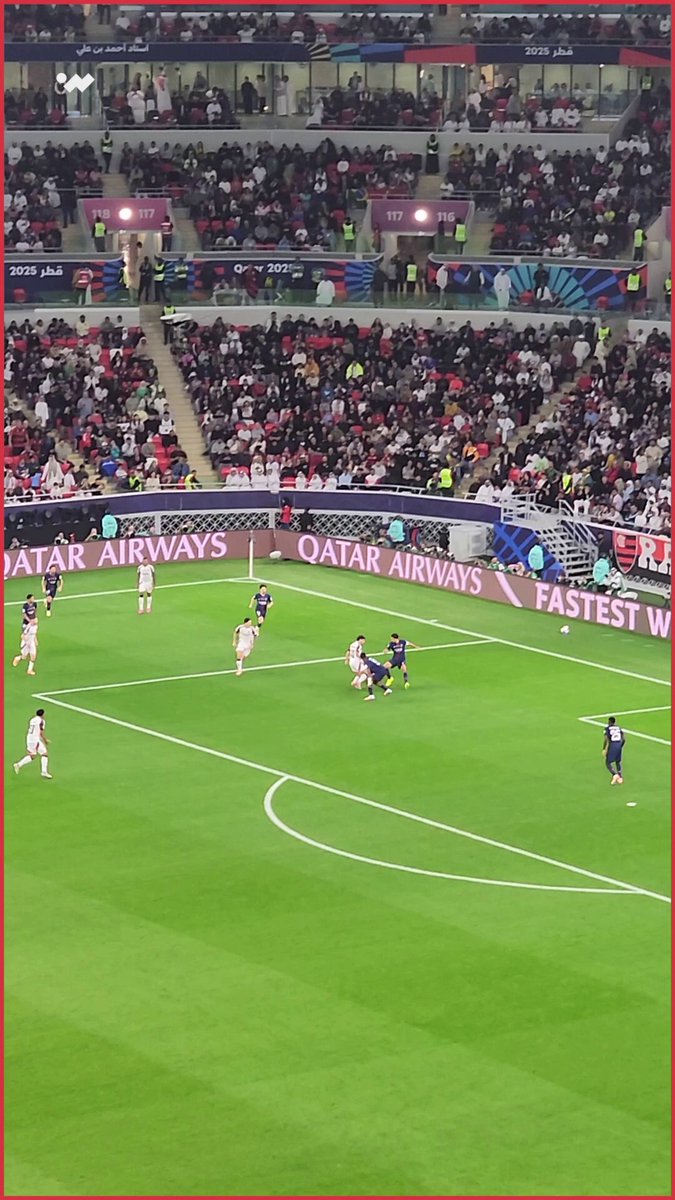 بطريقة تنفيذه العجيبة، جورجينو يعادل النتيجة لفريقه فلامينغو أمام باريس سان جيرمان 