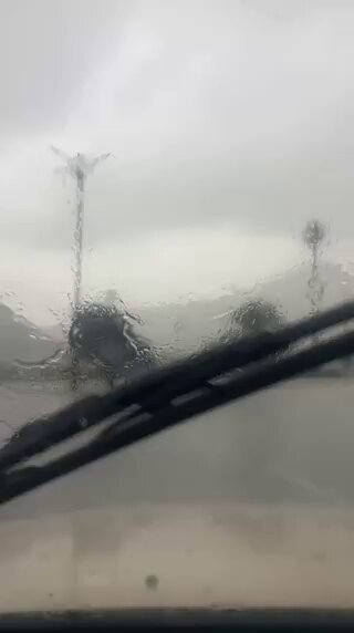 فيديو| أمطار غزيرة على منطقة خورفكان #منخفض_البشاير 