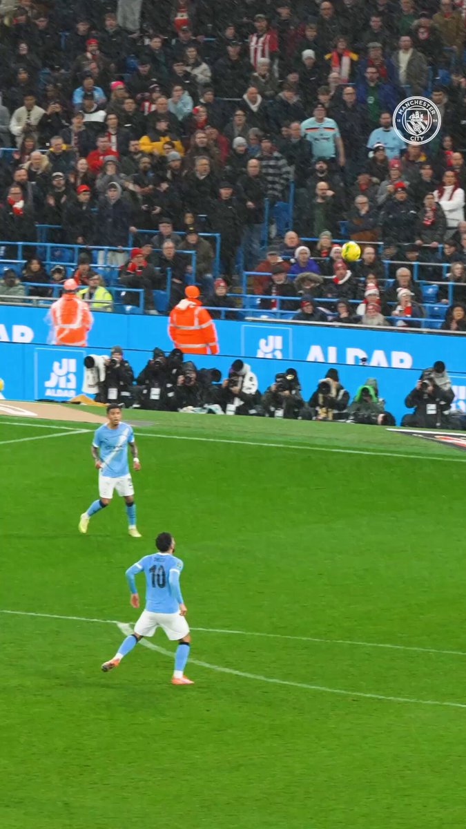 ريان شرقي لا يملك قدمًا ضعيفة 