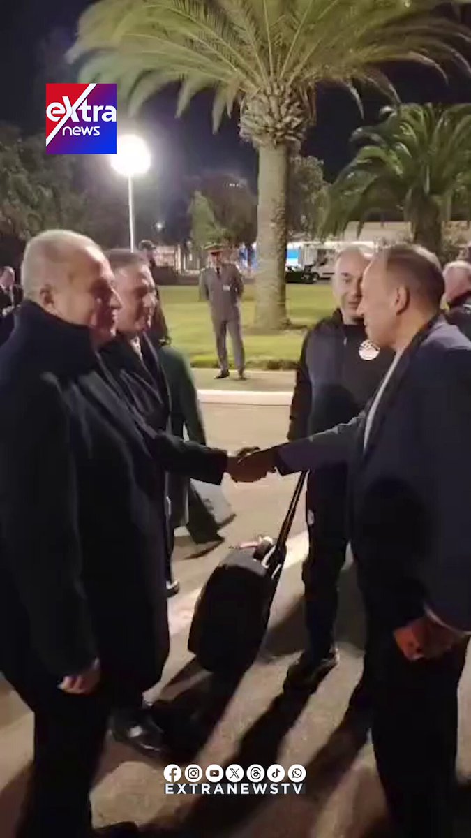 سفير مصر لدى المغرب يستقبل بعثة "الفراعنة " في مطار أكادير استعداداً للمشاركة في بطولة كأس الأمم الإفريقية 