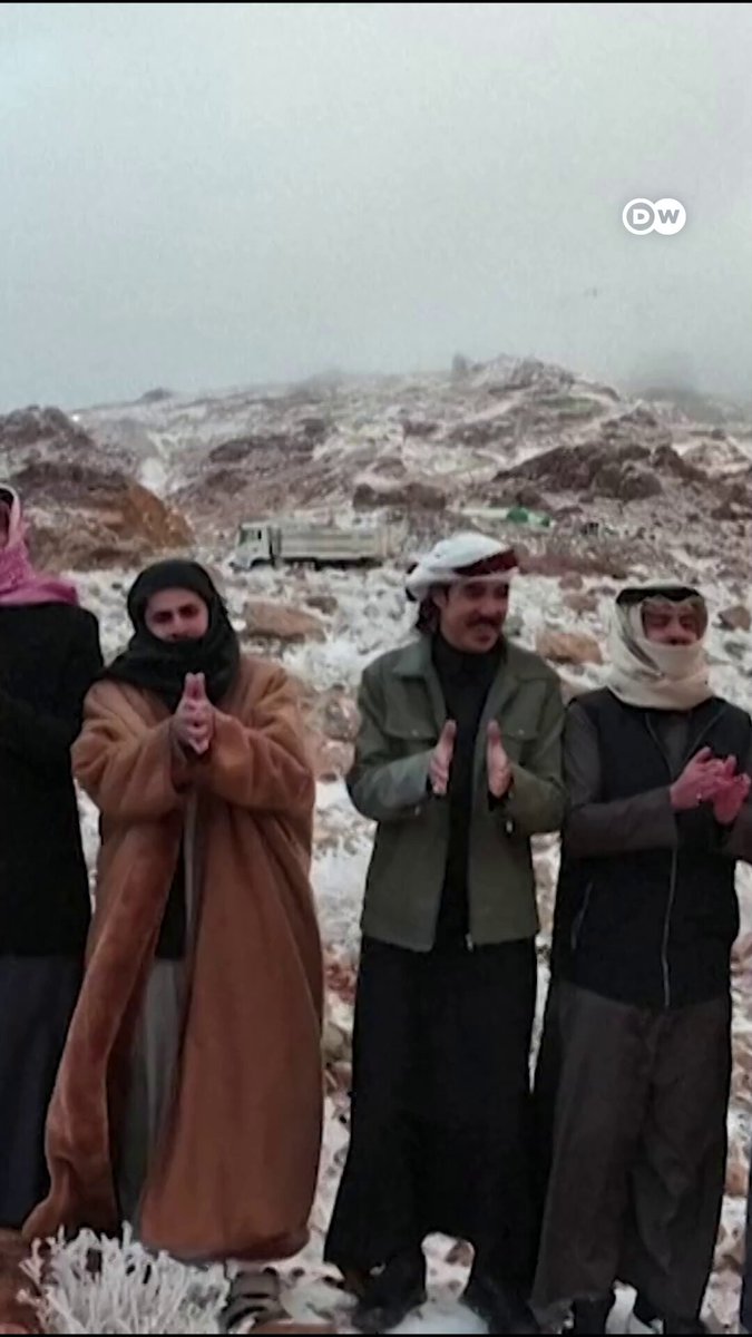 المملكة العربية السعودية تلبس الأبيض.. الثلج يكسو جبل اللوز #بانوراما_DW 