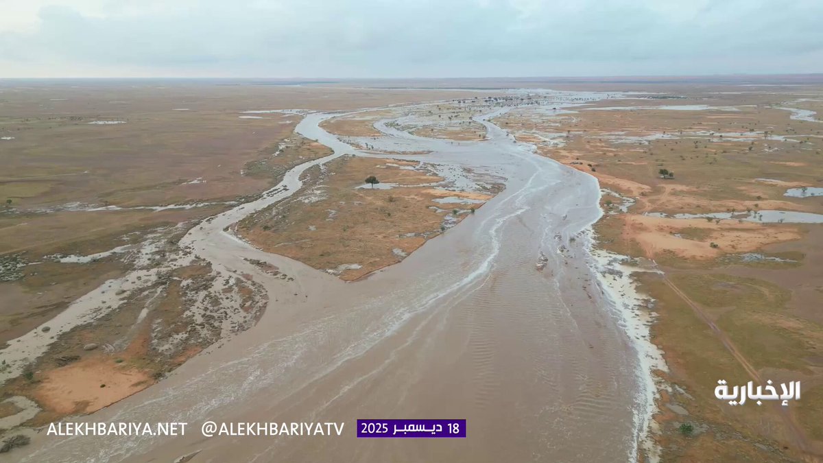 جريان شعيب السحيمي شرق الأرطاوية بعد هطول الأمطار. بعدسة حمد أبو غانم 