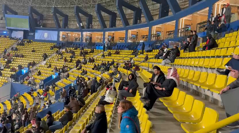 قبل مواجهة ميلان نابولي على ملعب الاول بارك ضمن بطولة السوبر الإيطالي بالرياض. صحيفة البلاد متابعة 