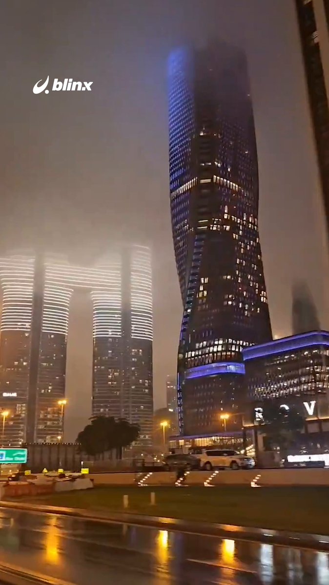 مشاهد من أمطار الخير خلال منخفض البشاير في #دولة_الإمارات 