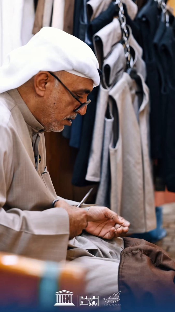 Image for the Tweet beginning: الكويت تُسجل "البشت" في قوائم
اليونسكو