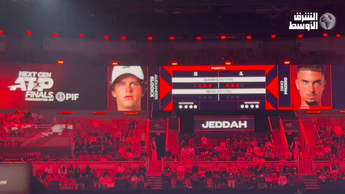 تستمتع الجماهير في جدة بمباراة الكرواتي دينو بريزفتش أمام البلجيكي ألكسندر بلوكس. #نهائيات_الجيل_القادم 