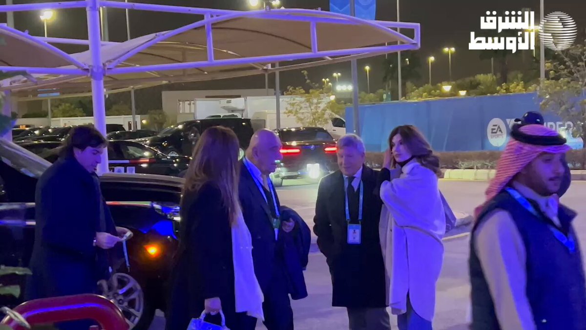 أدريانو غالياني، نائب رئيس نادي ميلان السابق والرئيس التنفيذي التاريخي للنادي، يتواجد في ملعب «الأول بارك» لحضور مواجهة #بولونيا_إنتر_ميلان 