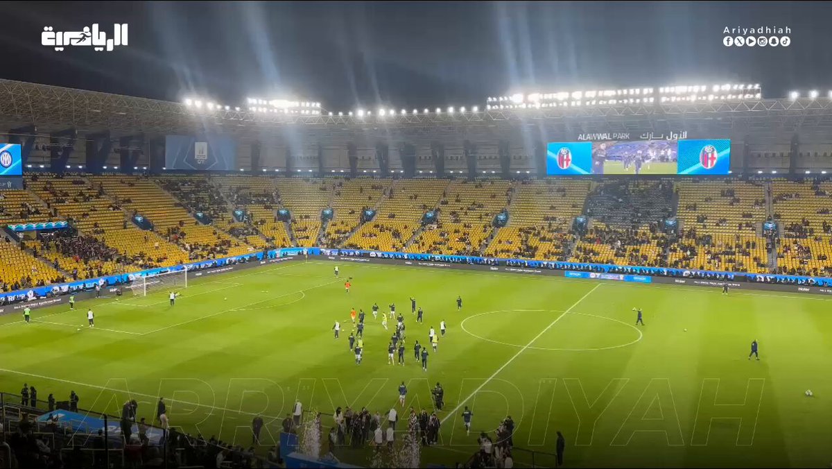 لاعبو إنتر بولونيا يؤدون تدريبات الإحماء #السوبر_الإيطالي_بالرياض 