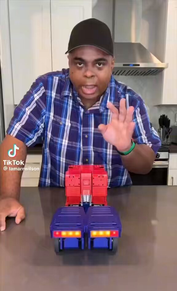 Tech influencer Lamarr Wilson reportedly passed away at the age of 48 🙏 🕊️ 
 https://t.co/bwfyV...