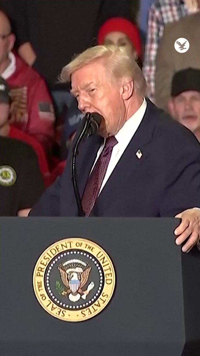 ترمب: هيلاري كلينتون لديها معدل ذكاء أعلى بكثير من كامالا هاريس 