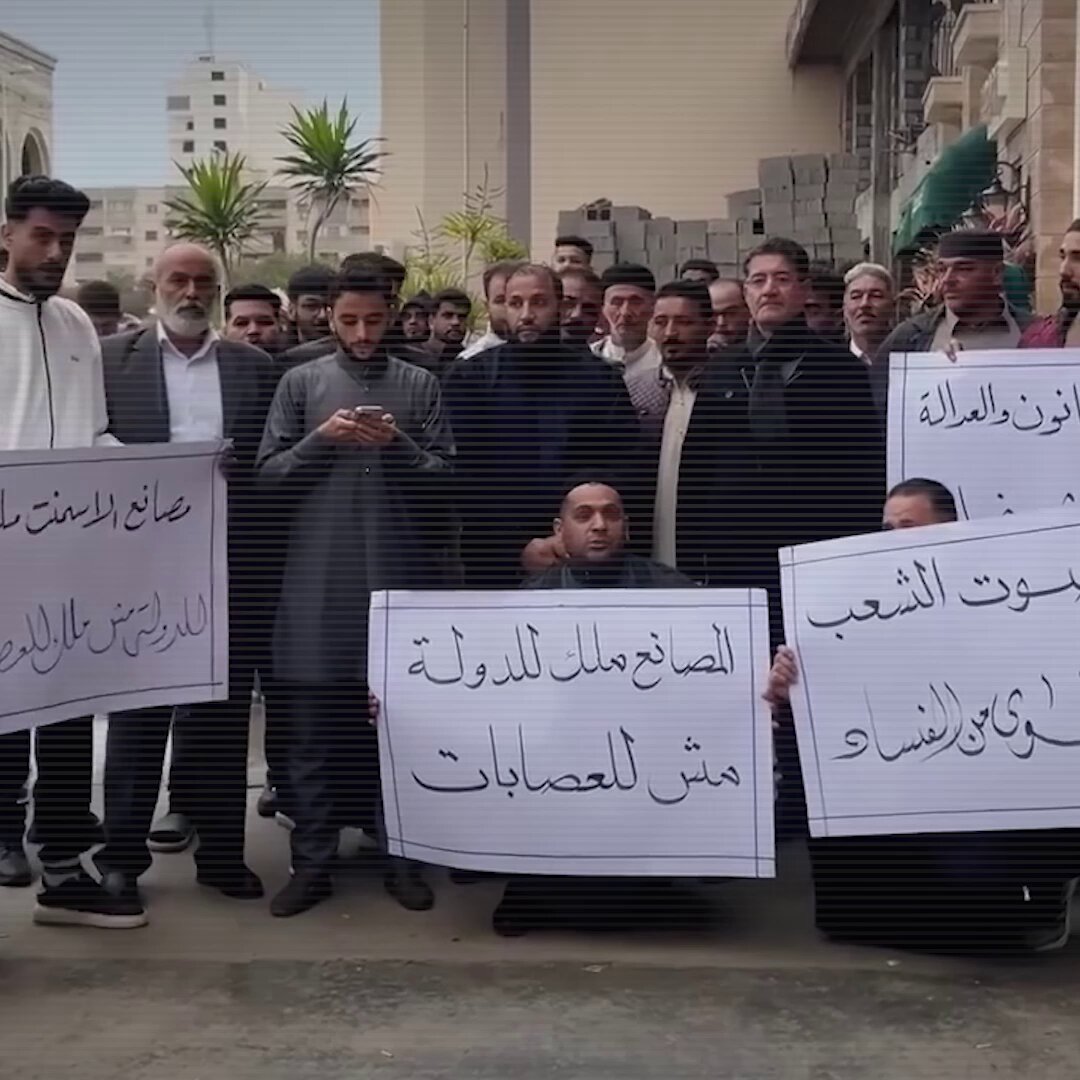 سكان زليتن يرفضون سيطرة التشكيلات المسـ.ـلحة على مصنع الإسمنت واستحواذها على 80% من إنتاجه خلال السنوات الماضية 