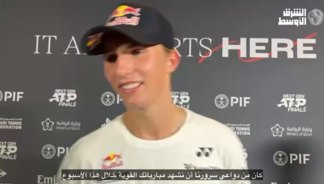 النرويجي نيكولاي كيير في حديثه لـ«الشرق الأوسط» بعد نهاية رحلته في بطولة نهائيات الجيل القادم: - حاولت تقديم أفضل ماعندي لكن أليكس كان أفضل مني في اللحظات الهامة. - المشاركة في البطولة كانت مهمة بالنسبة لي كشخص قادم من دولة صغيرة للتعرف على ثقافات أخرى. #نهائيات_الجيل_القادم 