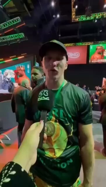 الملاكم ديلان بيغز لـ : "حققنا الإنجاز هنا في المملكة العربية السعودية، وأنا فخور بفريقي وعائلتي، فالدعم والعمل خلف الكواليس يعني لي الكثير».. : أمل السعيد 