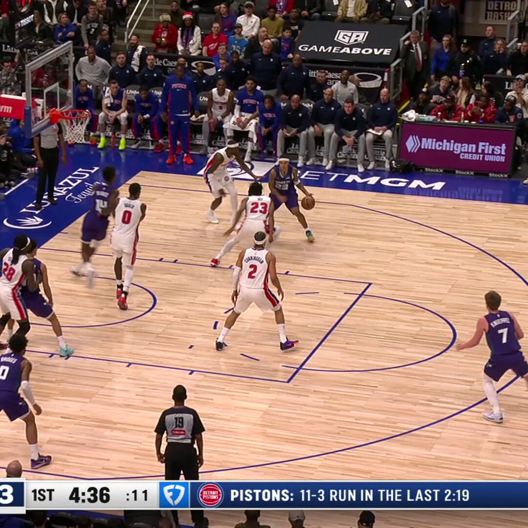 Cade Cunningham steal &amp; slam 

DET leads CHA in the 1Q... watch here: