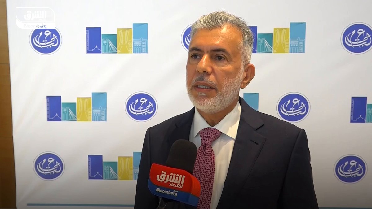 الرئيس التنفيذي لهيئة الخدمات المالية العمانية، عبدالله بن سالم السالمي لـ"الشرق": -نتطلع لإدراج شركة مملوكة لجهاز الاستثمار العماني من قطاع البيتروكيمياويات في الربع الأول من 2026، ما سيعزز عمق وحجم السوق المالية - القيمة السوقية للبورصة العمانية تبلغ حالياً نحو 32 مليار ريال، ونتطلع لقفزة بنحو 150% حتى عام 2030 