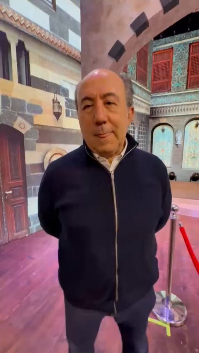 الفنان محمد خير الله الجراح لعكاظ: في أول مسرحية سورية ضمن موسم الرياض، نحمل الشام بكل ما فيها داخل أرواحنا، ونقدّمها للجمهور السعودي بروحها الحقيقية؛ ودّ، ومحبة، وألفة، واحترام الآخر. الحمد لله لمسنا منذ العرض الافتتاحي أن الرسالة وصلت بشكل جميل.. لقاء | أمل السعيد 