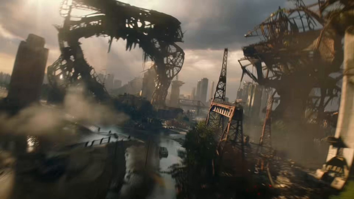 Four‑panel seamless loop clip