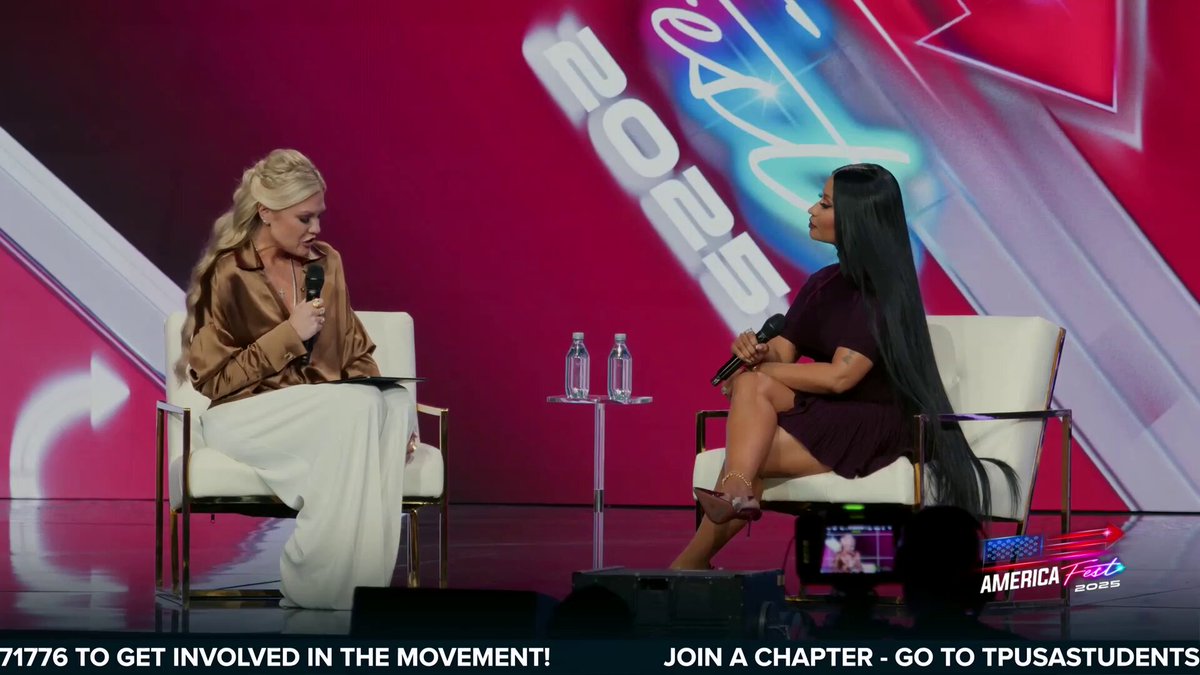 NICKI MINAJ: “I have the utmost respect and admiration for our president.”

@NICKIMINAJ and @MrsE...