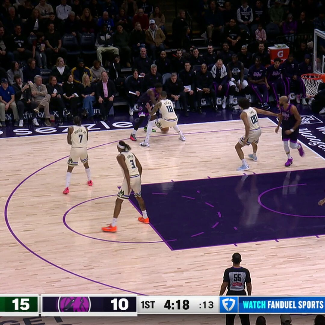 ANTMAN WHAT A PLAY ?

DANCES ON THE BASELINE, THEN DRIVES AND FINISHES THROUGH CONTACT! 

Watch here: