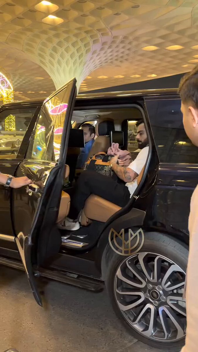 Virat Kohli spotted at the Picture