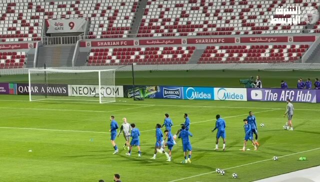 جانب من عمليات الإحماء للاعبي #الهلال 