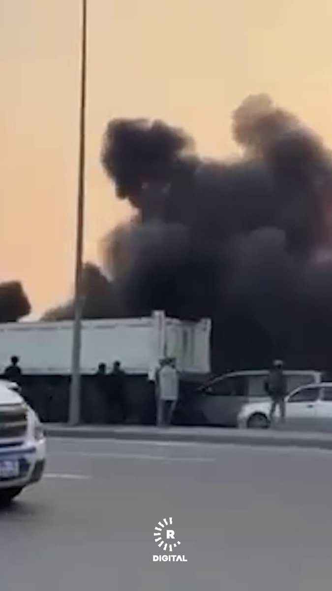 احتجاجات في منطقة أبي صخير في البصرة بسبب إزالة 1500 منزل دون تعويض، والسبب هو وجود أنبوب نفط قديم شيد في عام 1960. الفيديو مرسل من مسلم المياحي إلى رووداو 