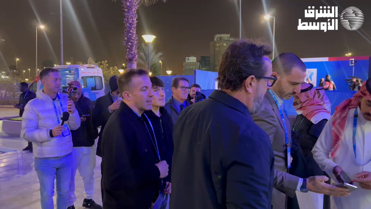 نجما الكرة الإيطالية السابقين، أليساندرو دل بييرو و ليوناردو بونوتشي، يتواجدان في ملعب الأول بارك لحضور المواجهة النهائية بين #نابولي_بولونيا 