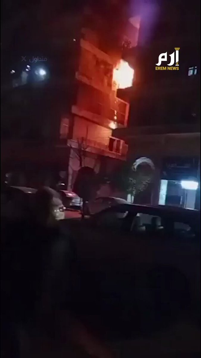 الإخبارية السورية: اندلاع حريق في مبنى سكني بحي الجميلية جراء استهداف قوات "قسد" للأحياء السكنية في #حلب 