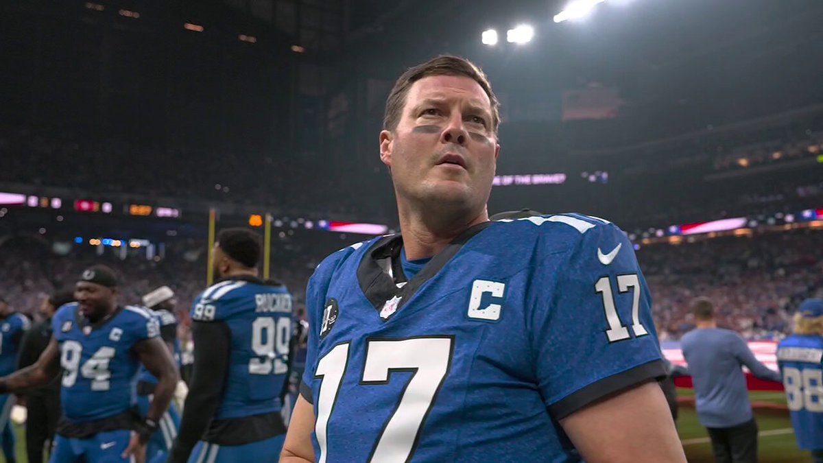 Philip Rivers looking for his family at his first Colts home game this season 💙 https://t.co/cP2...