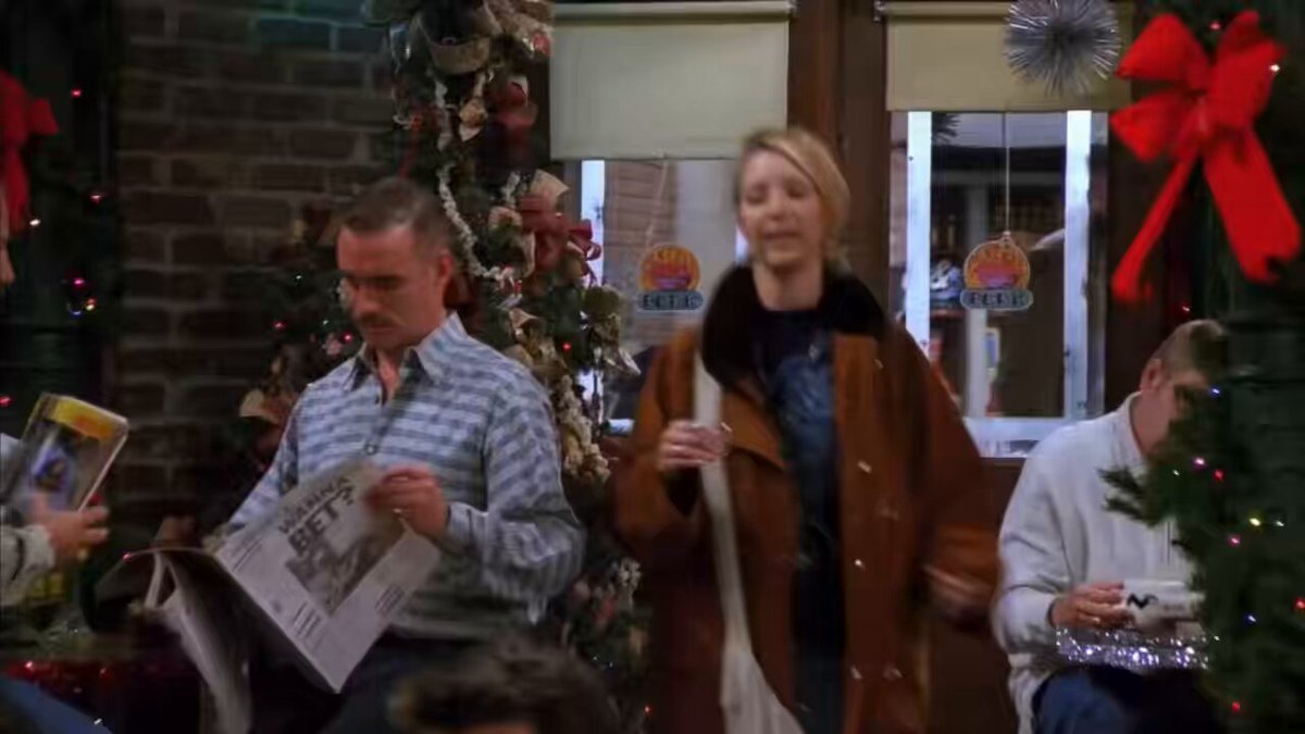 "Happy Christmas Eve Eve"- Phoebe Buffay https://t.co/QM4I8nHgZI