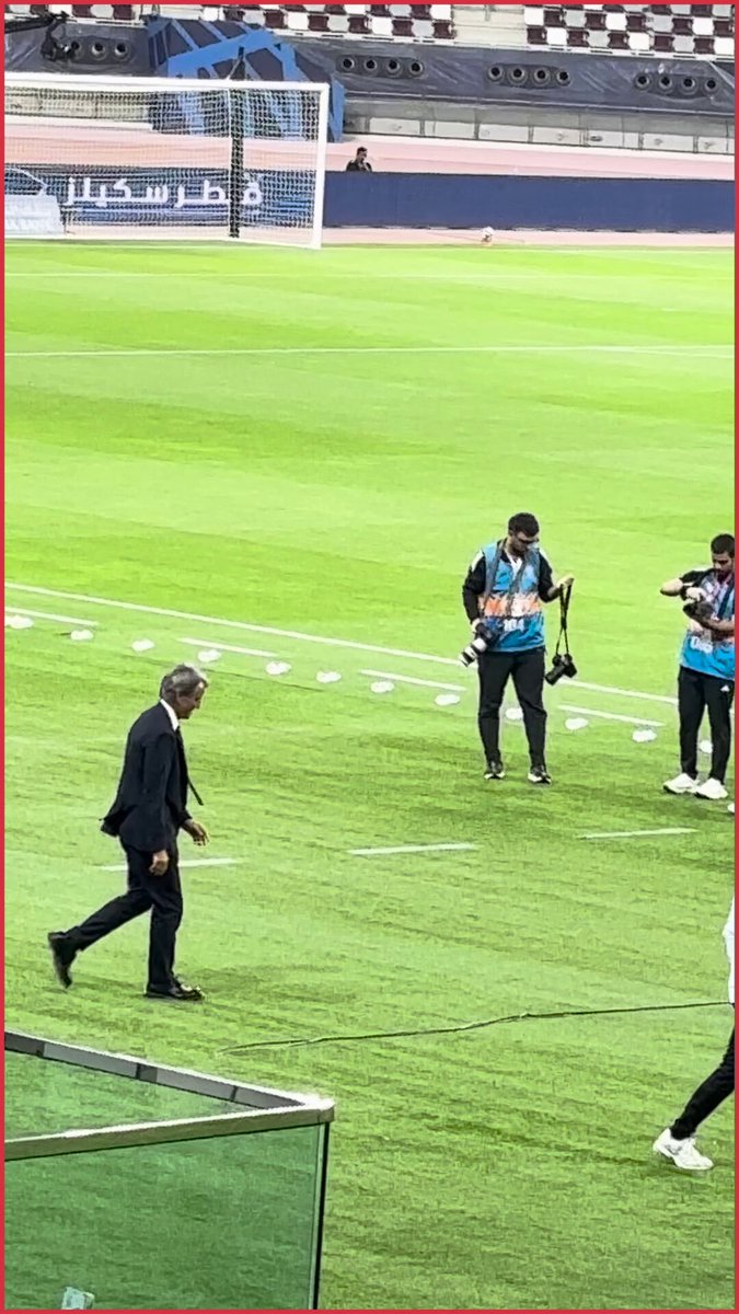 بعد غيابه عن مباراة أم صلال، يقود المدرب روبرتو مانشيني فريق السد اليوم في كلاسيكو الدوري القطري أمام العربي. العربي السد | #دوري_نجوم_بنك_الدوحة 