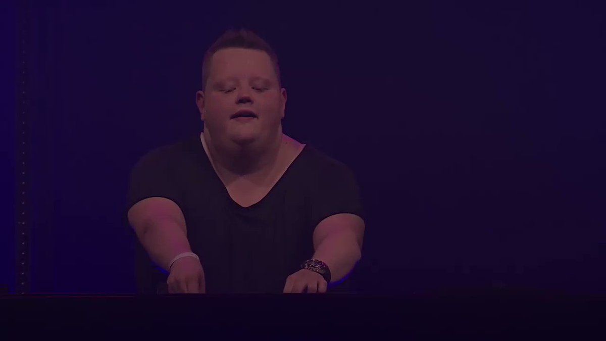 Let's get in the mood for #ASOT809 with this smasher of @orjan_nilsen 'Tradekraft'! https://t.co/Lp9WJJseAF