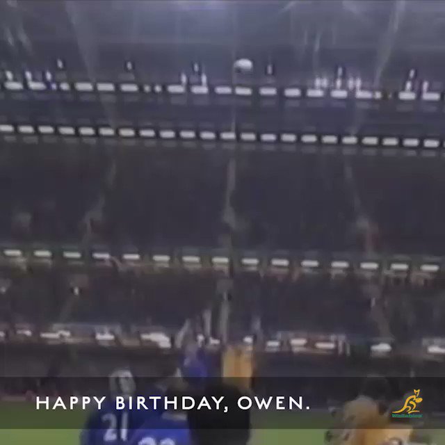 \"Go for the line man!\" Happy Birthday to winning flanker, Owen Finegan. 