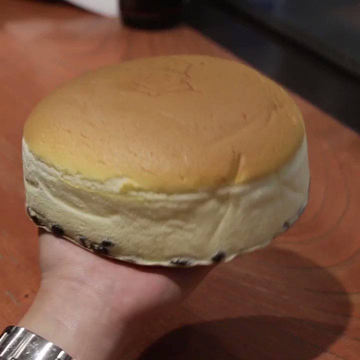 ふるふるすぎるチーズケーキ😳