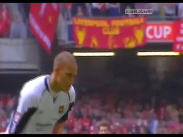 Happy 35th Birthday, Pepe Reina! 