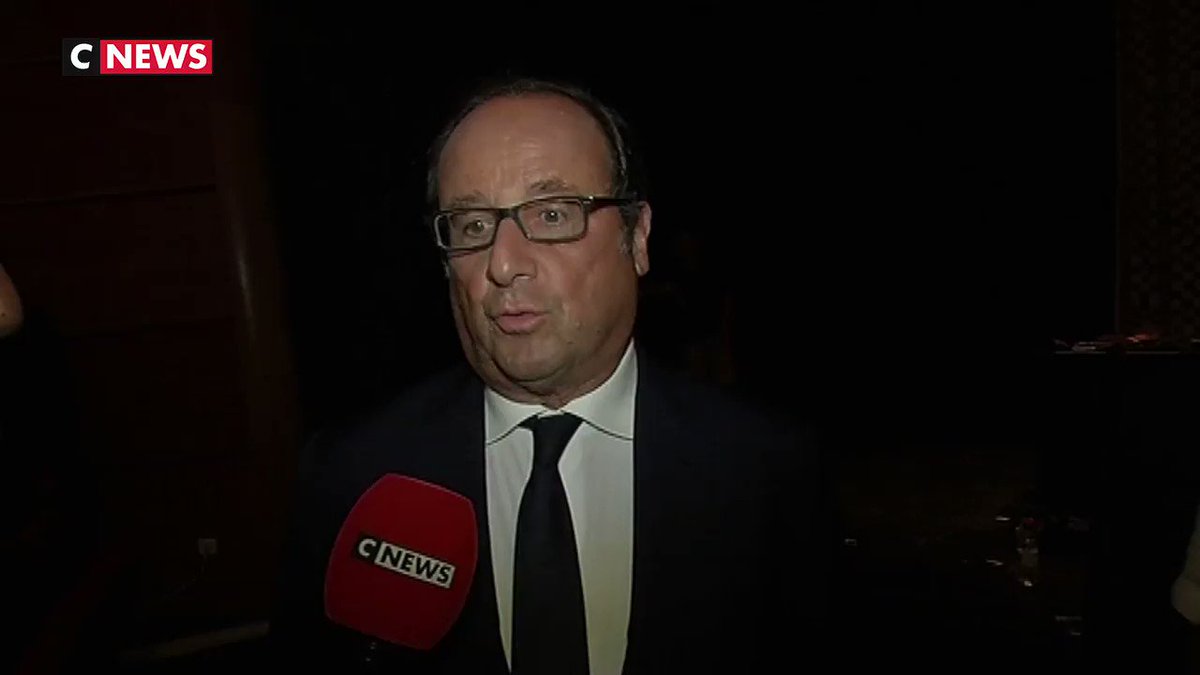 CNEWS (@CNEWS) on Twitter photo 22/08/2017 14:39:27 François #Hollande met en garde Emmanuel #Macron François #Hollande met en garde Emmanuel #Macron